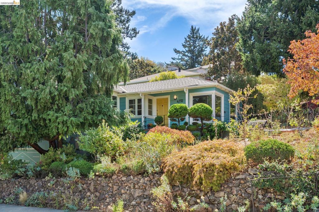4352 Anderson Ave — photo