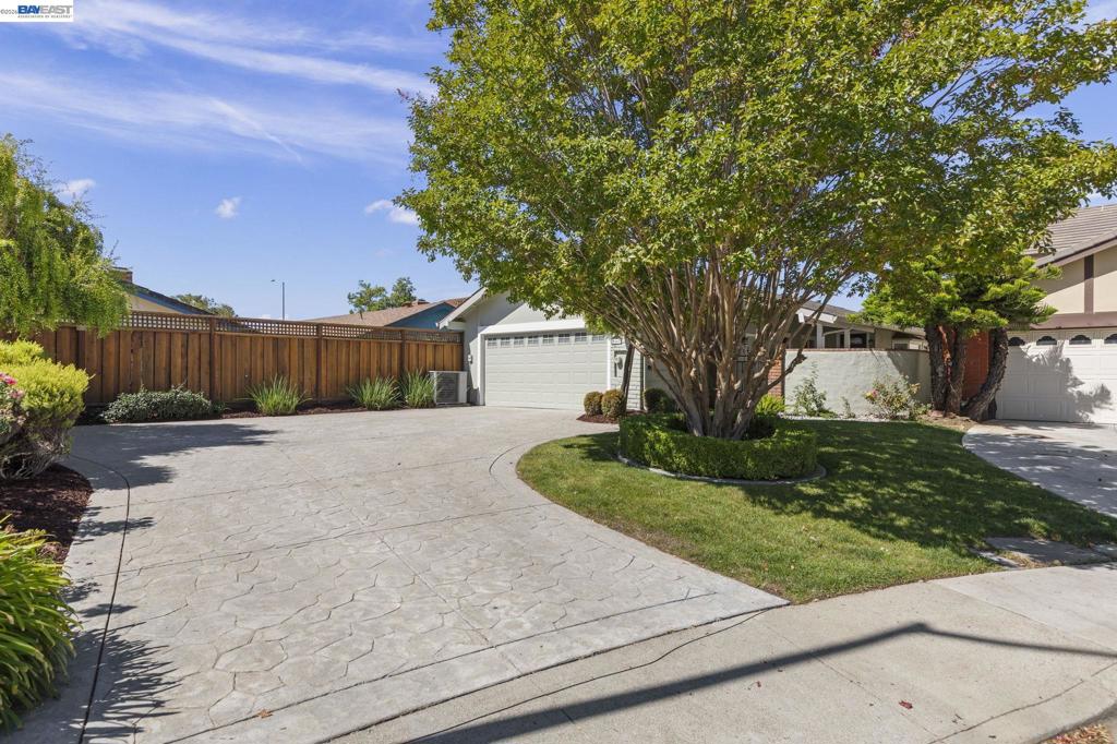5167 Ipswich Ct — photo
