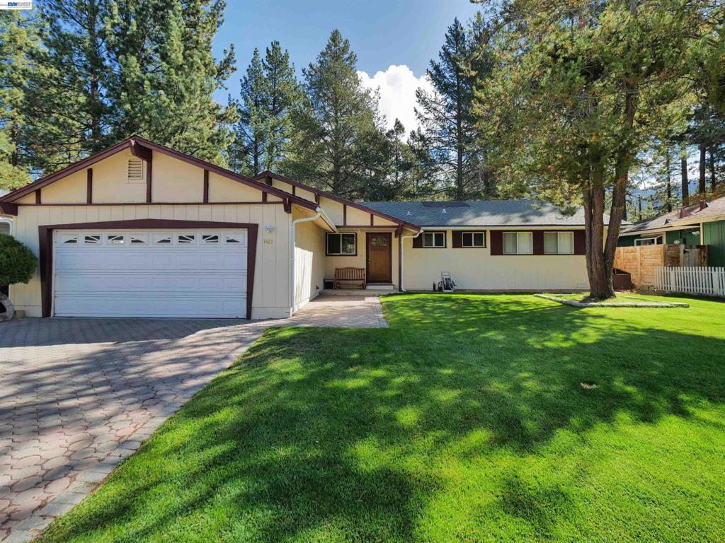 1423 Rancho Way — photo