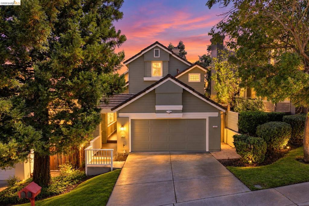1637 N Clear Creek Place — photo