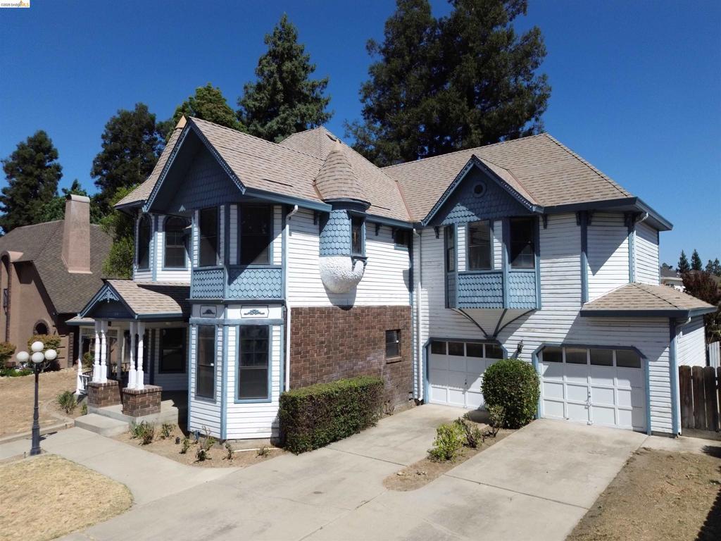 3716 Viader Dr — photo