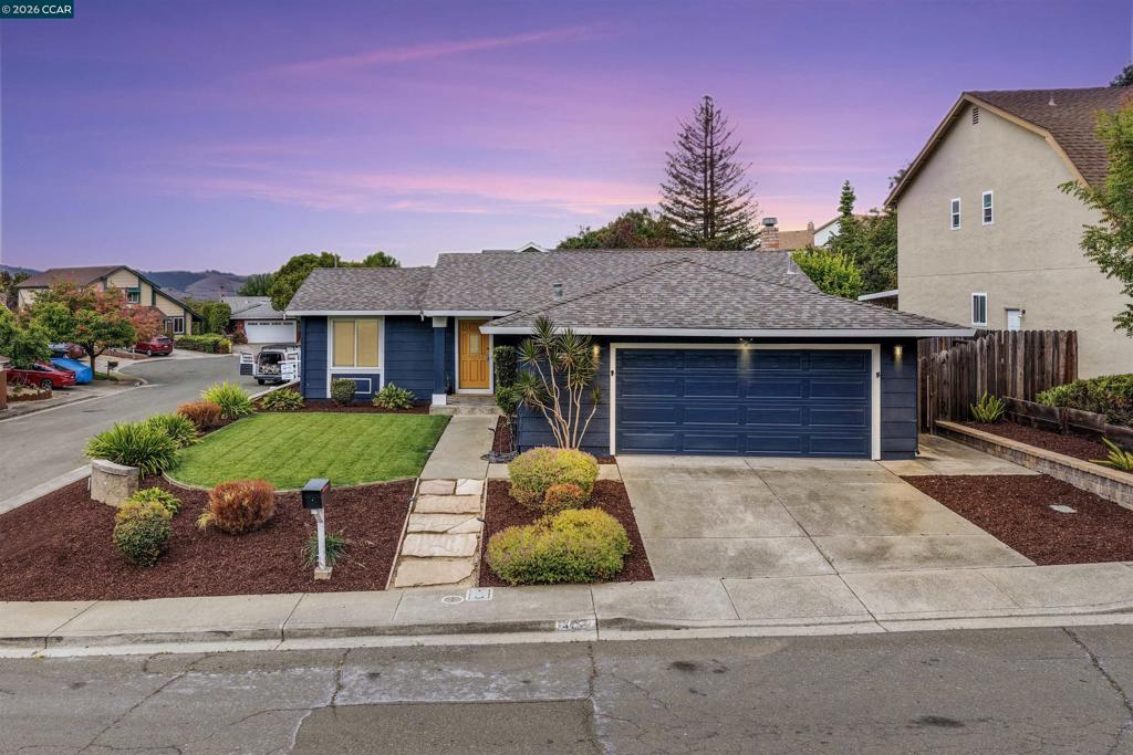 452 Lori Dr — photo