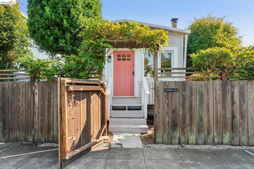 1322 Bancroft Way, Berkeley, CA 94702 — photo 2