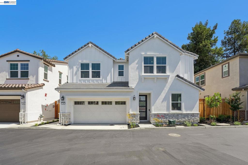 786 Abigail — photo