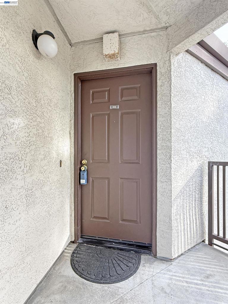 21314 Gary Dr 314 — photo