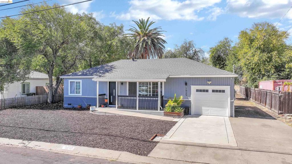 1929 San Vincente Dr — photo