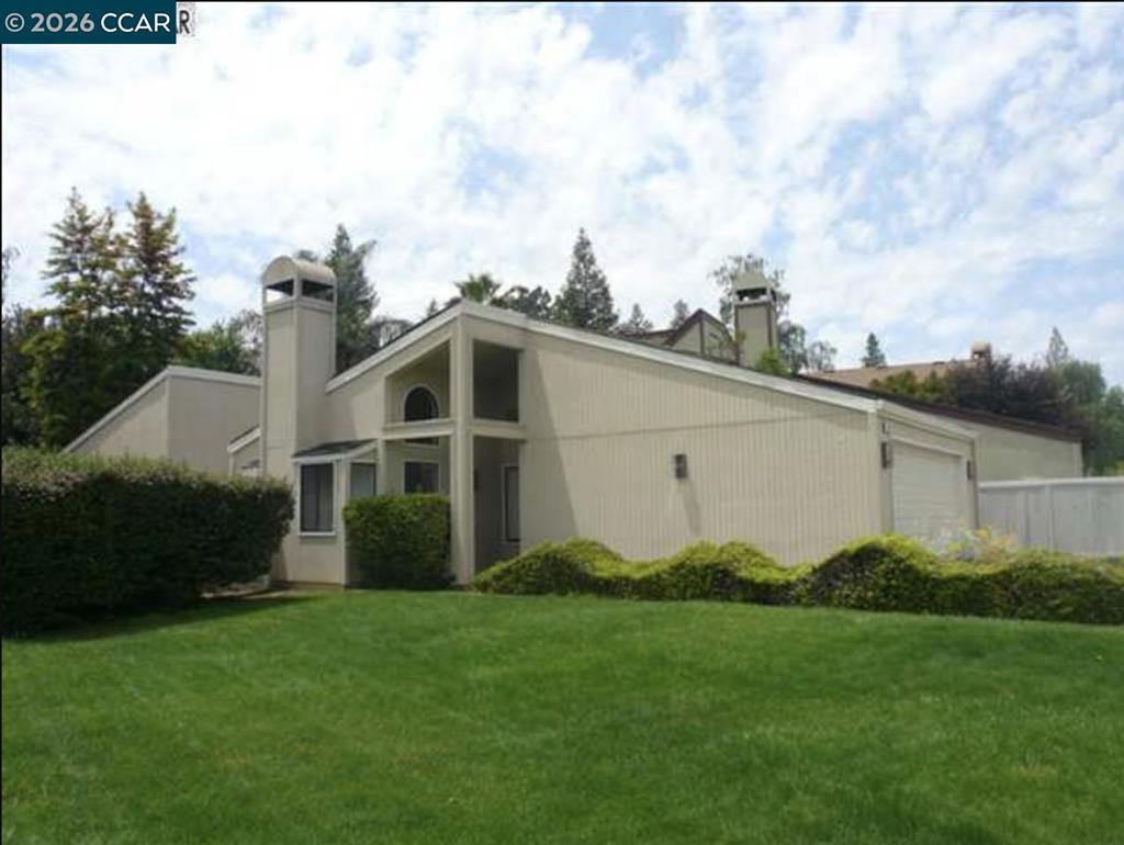 343 Flaming Oak Dr — photo