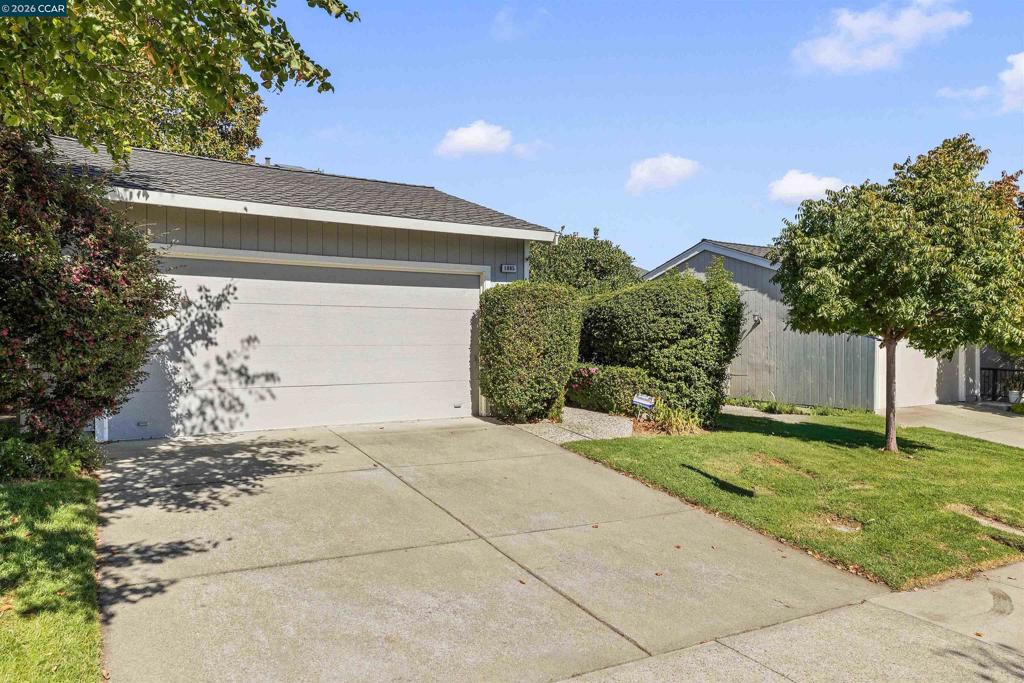 1085 Camino Verde Cir — photo