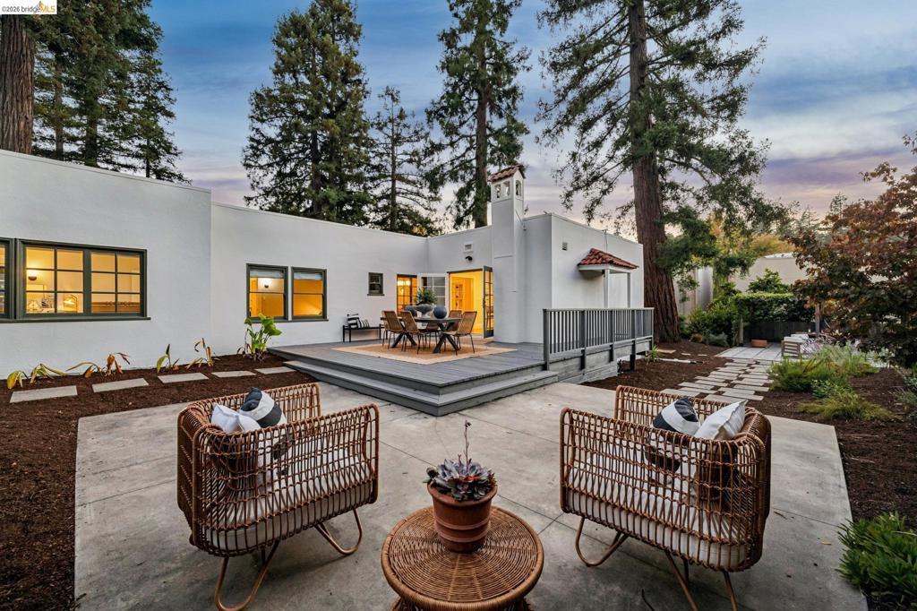 5529 Snake Rd, Oakland, CA 94611 | Realty.com