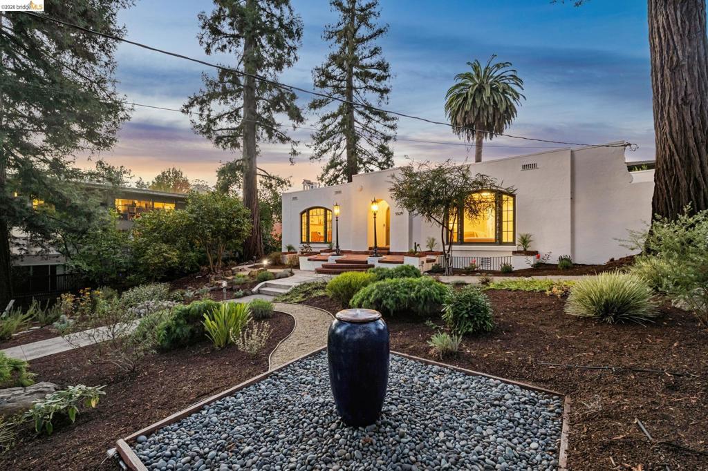 5529 Snake Rd, Oakland, CA 94611 | Realty.com