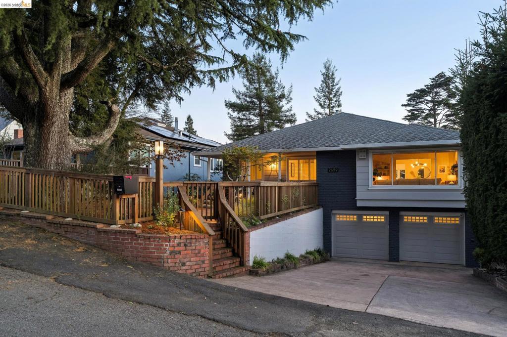 2659 Carisbrook Dr — photo