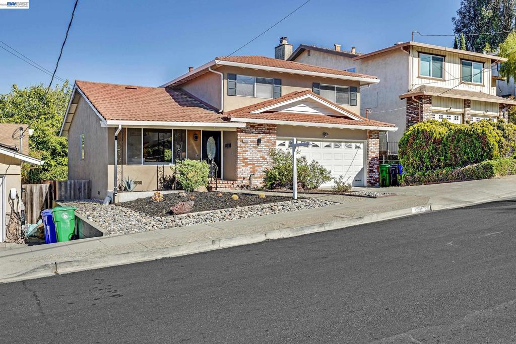 23070 Glenn Ellen — photo