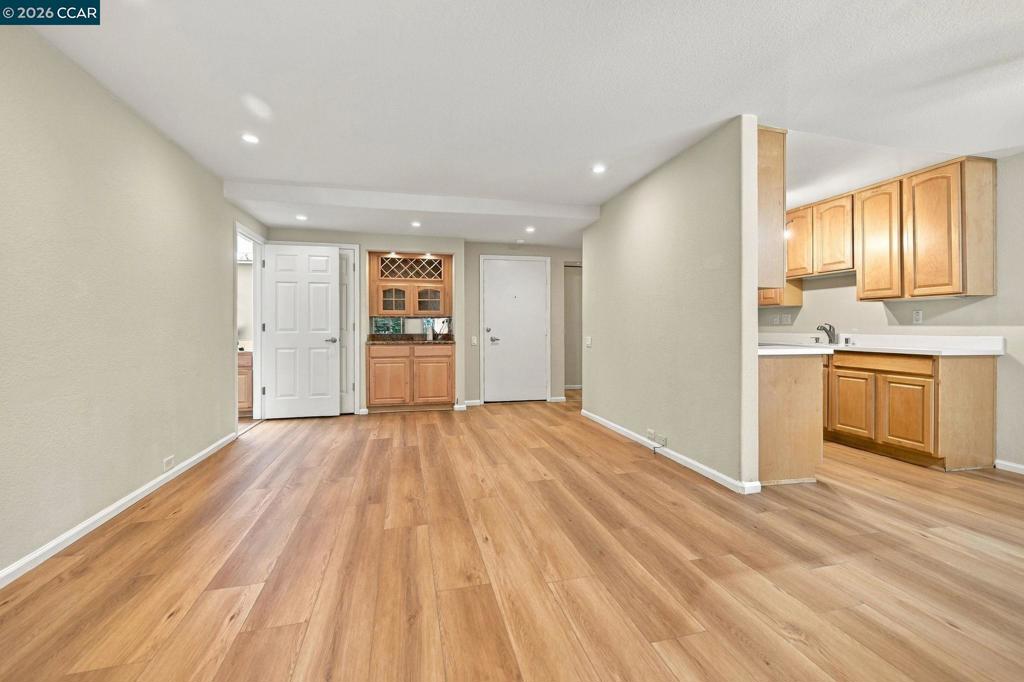 155 Sharene Ln Unit 104 — photo