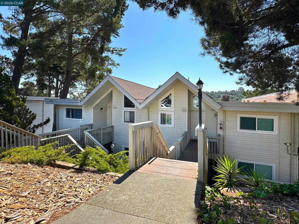 1984 Ascot Dr Unit C — photo