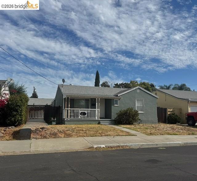 106 Campbell Ave — photo