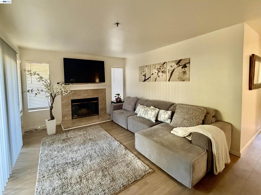 665 Dartmore Ln Unit 257 — photo