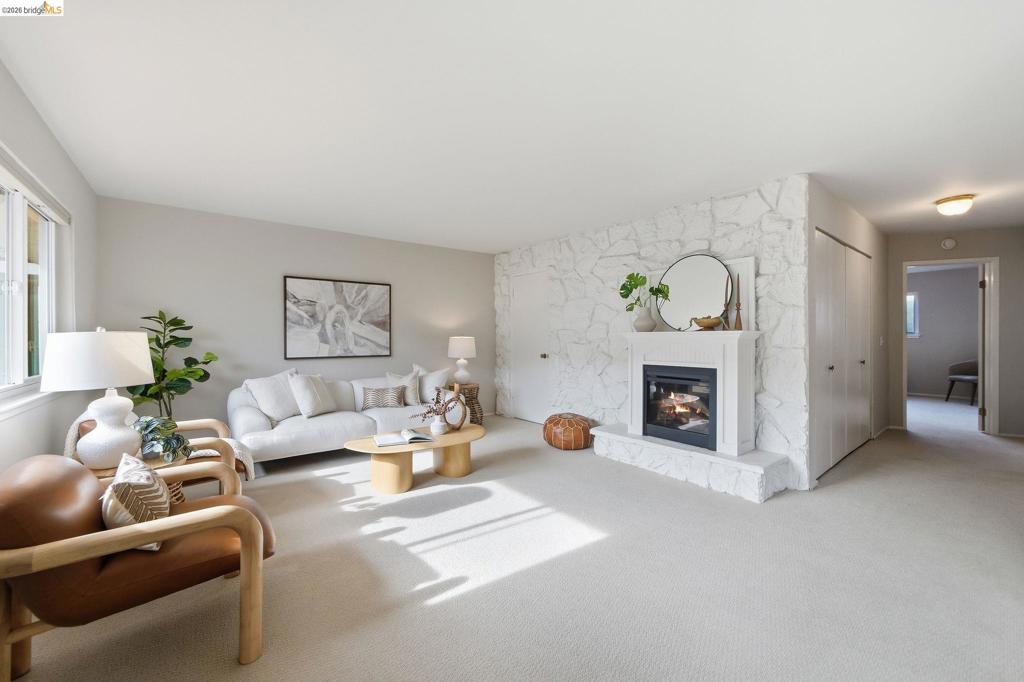 2133 Santa Clara Ave Unit 206 — photo
