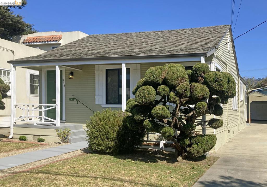 935 Key Route Blvd — photo