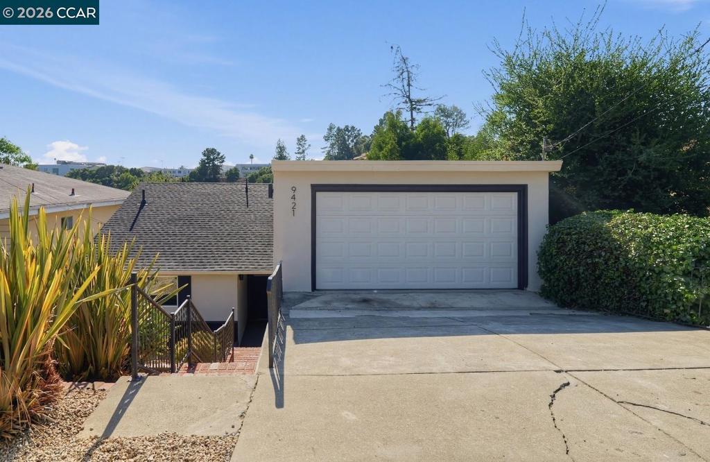 9421 Castlewood Street — photo