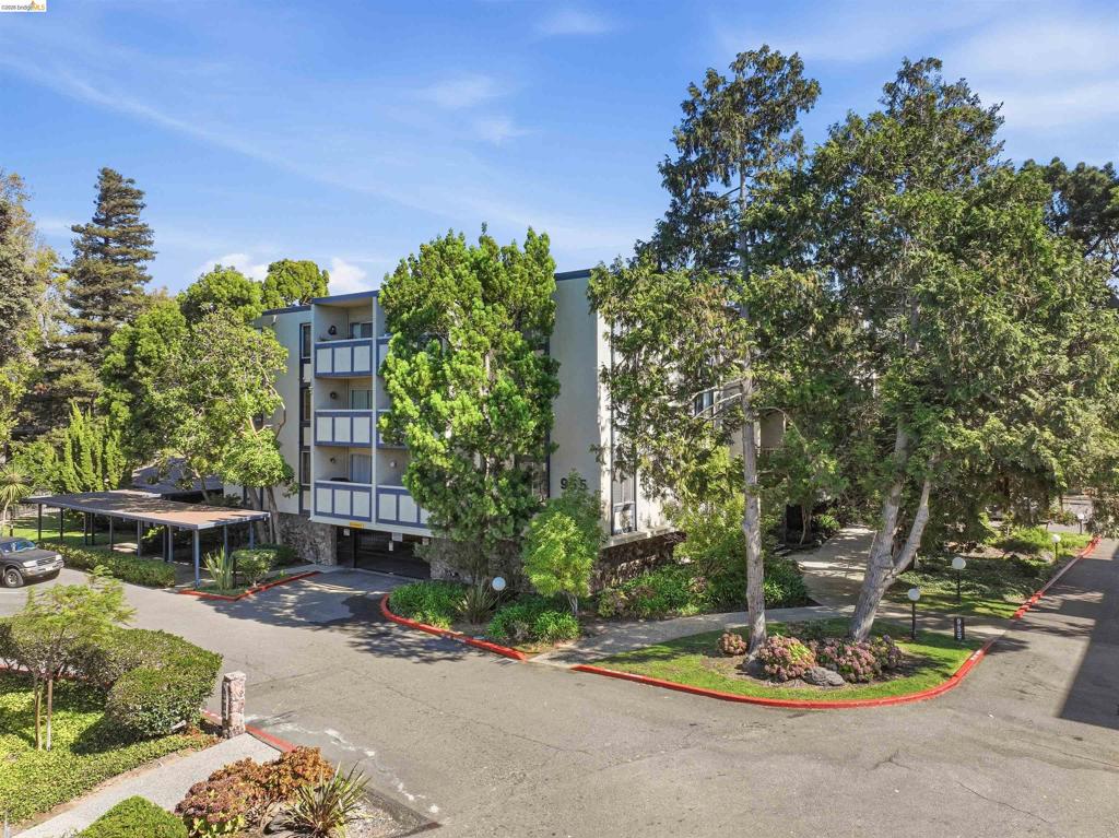 955 Shorepoint Unit 209 — photo