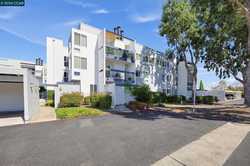 1091 Shell Blvd Unit 5 — photo