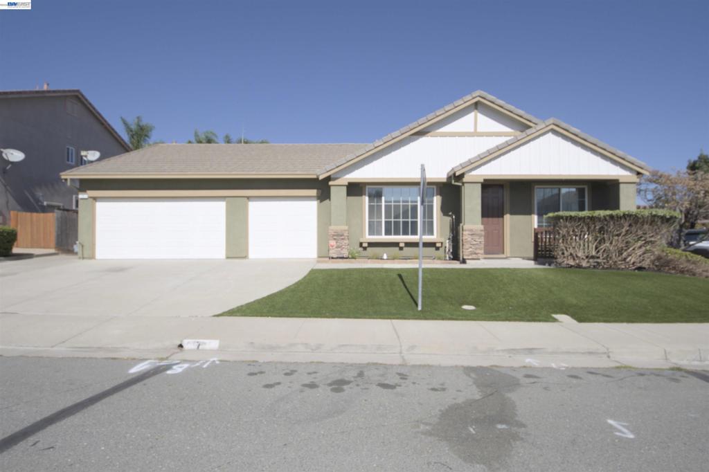 7 Diamondwood Ct — photo