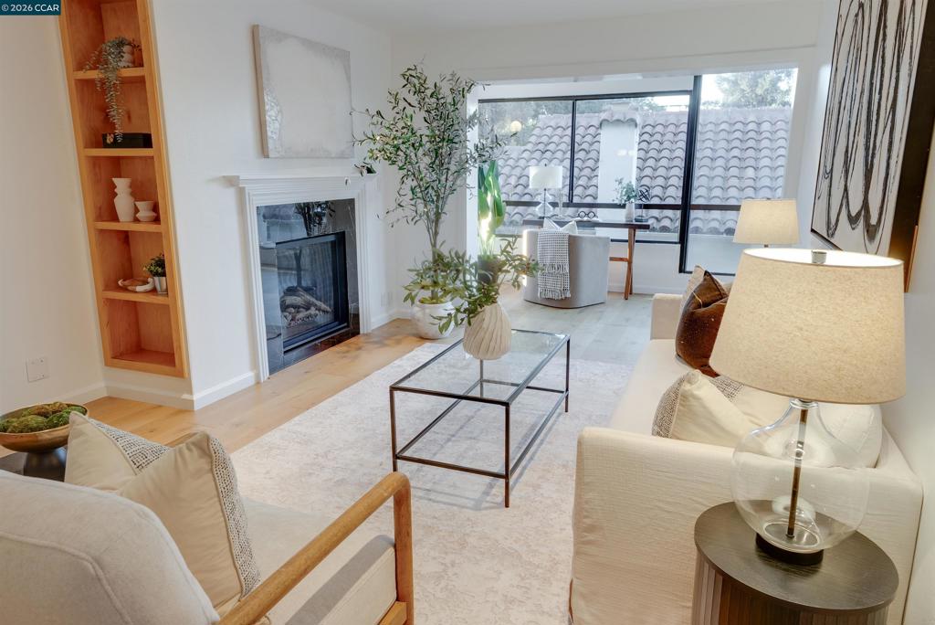 1830 Lakeshore Ave Unit 406 — photo