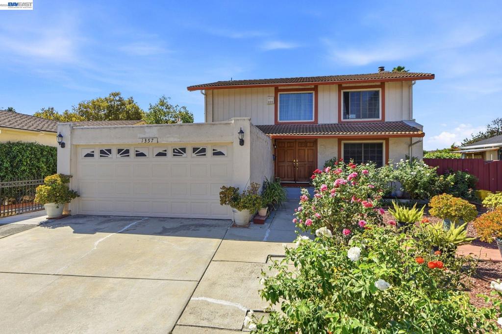 1357 Goldenlake Rd — photo