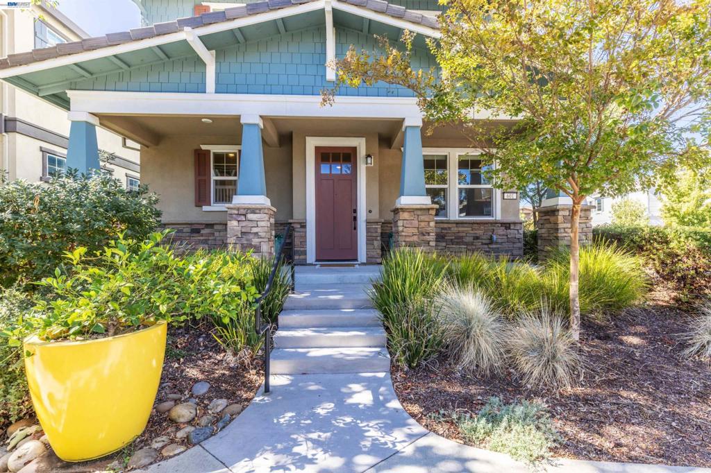 601 Chives Way — photo