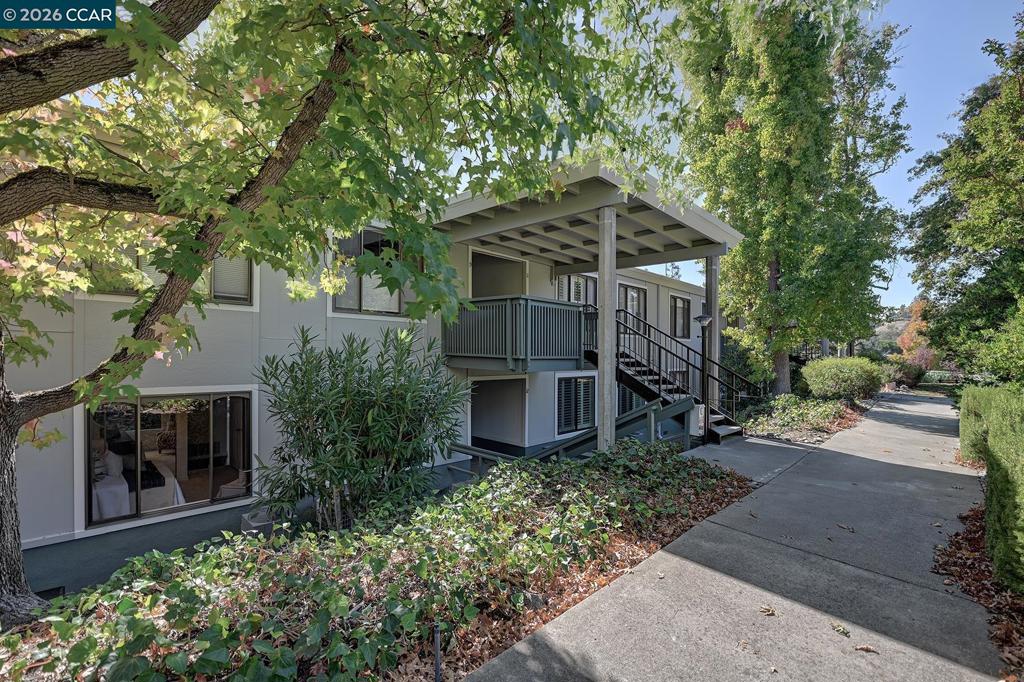 2200 Golden Rain Rd Unit 10 — photo