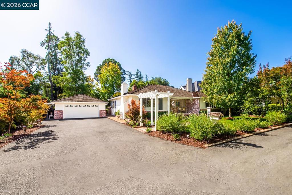 1035 Upper Happy Valley Rd — photo
