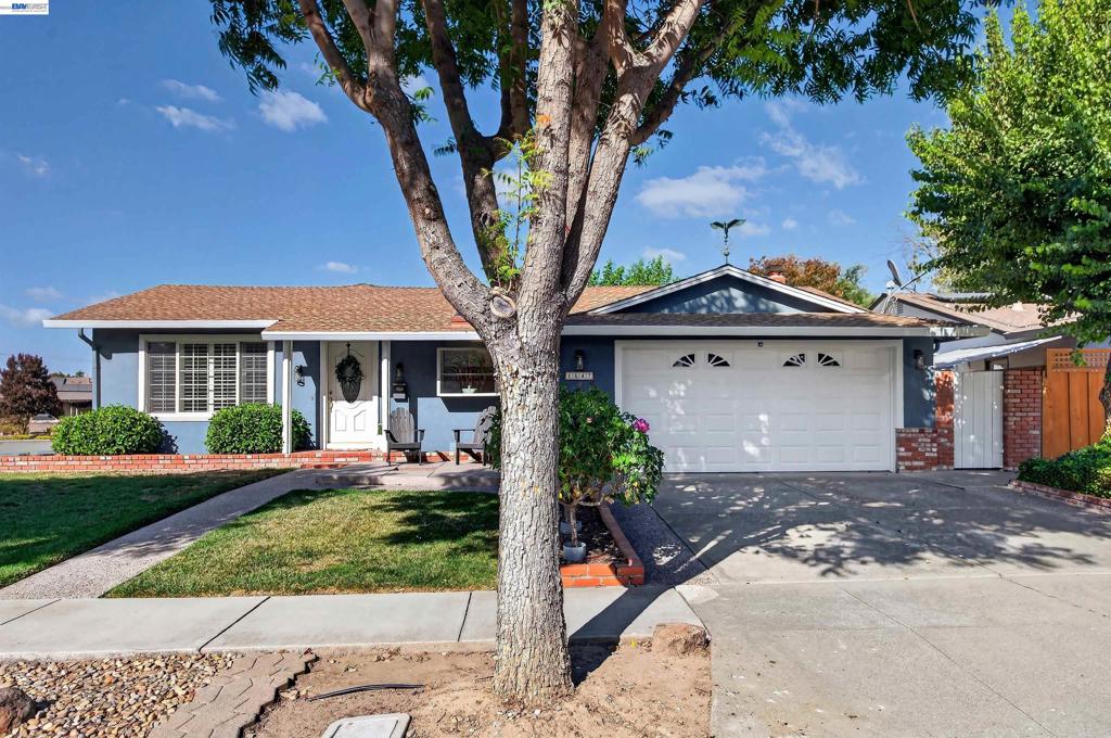 1647 Harvest Rd — photo