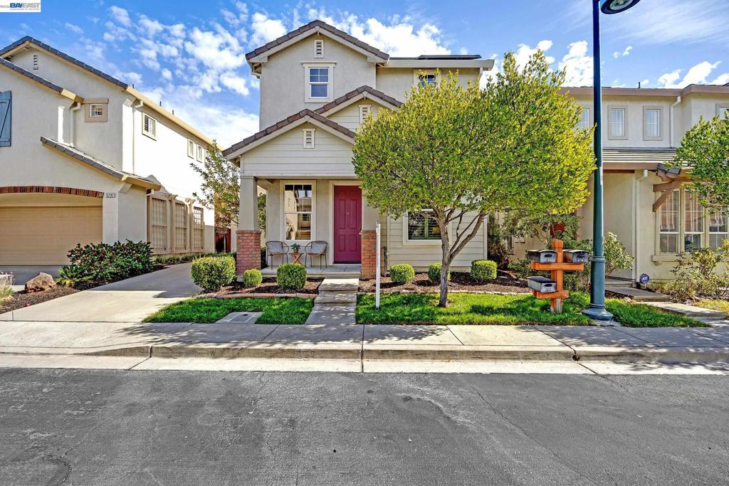 5783 Shadow Hill Dr — photo