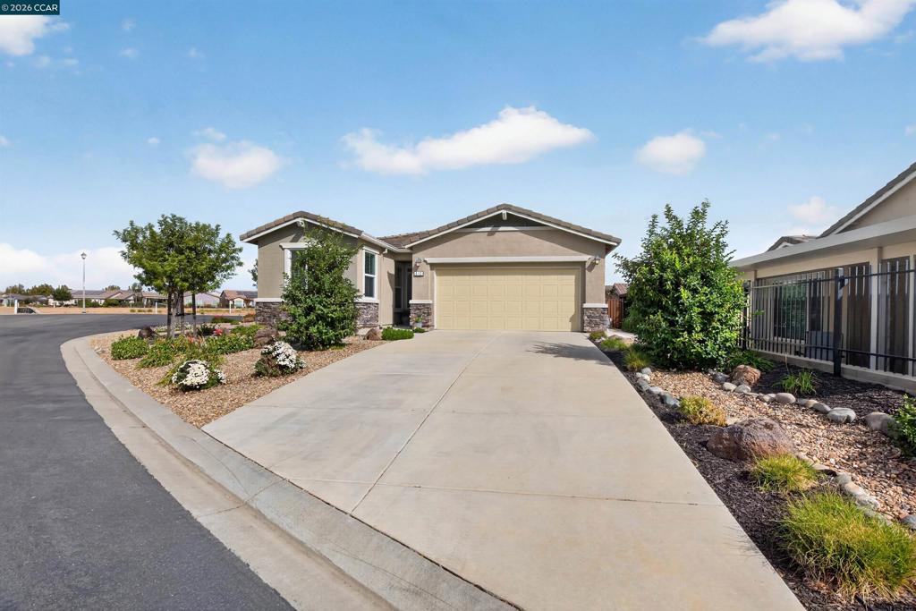612 Belcarra Ct — photo