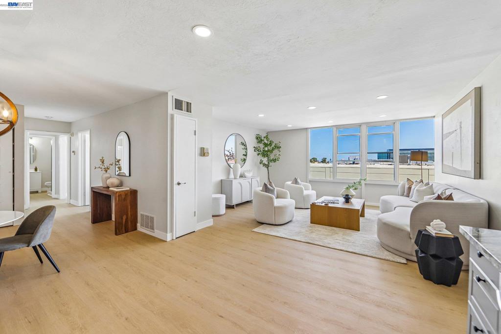 2655 Edison St Unit 204 — photo