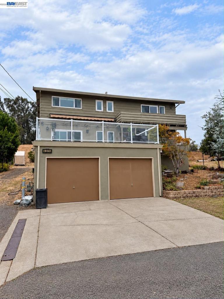 19041 Carlton Ave — photo
