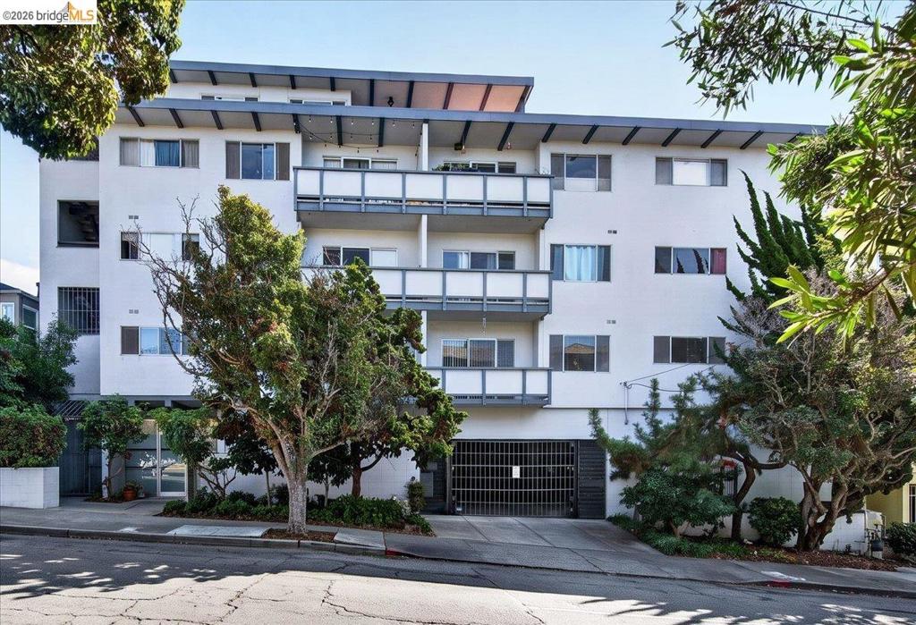 3768 Harrison St Unit 307 — photo