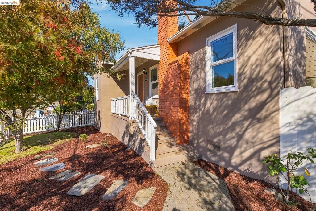 1555 Acton Street, Berkeley, CA 94702 — photo 3