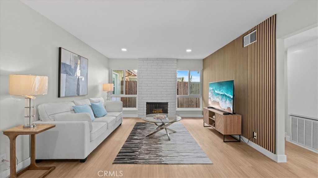 8222 Baldwin Circle — photo