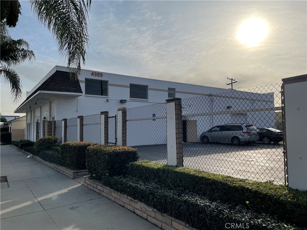 4989 Santa Anita — photo