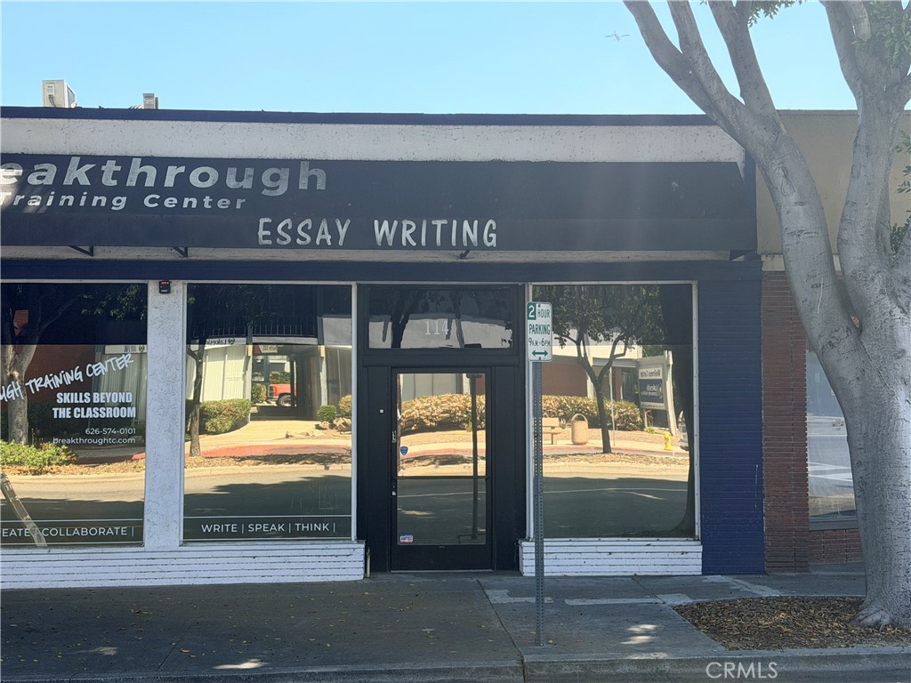 114 E Live Oak — photo