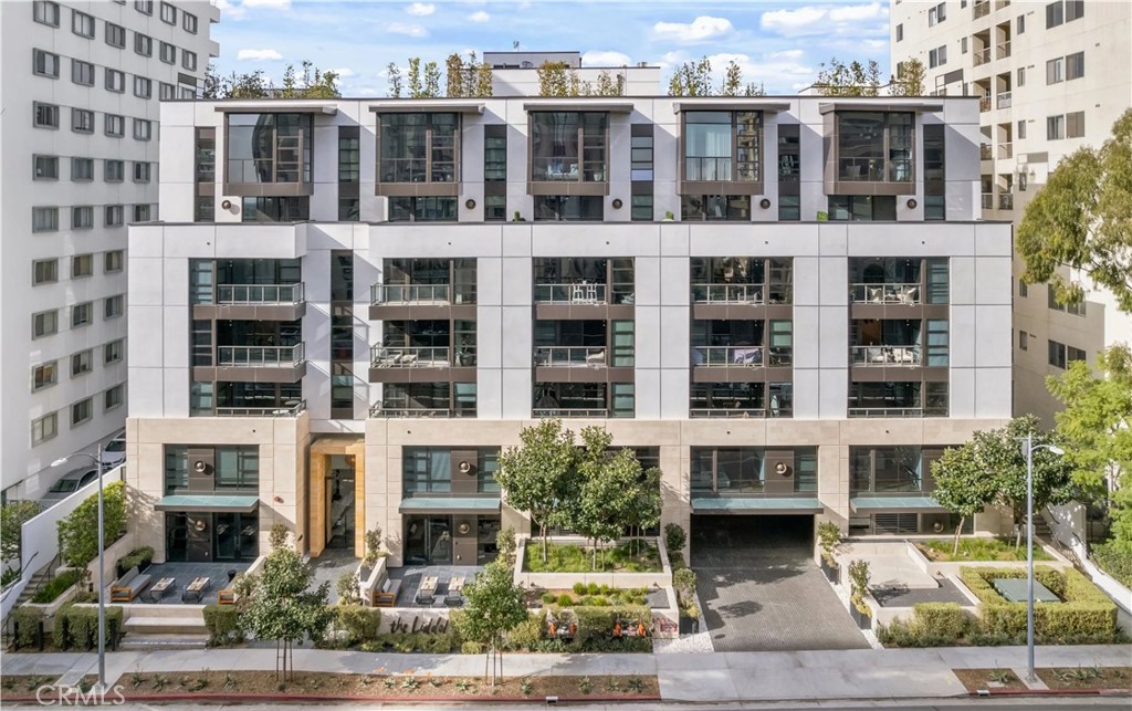 10777 Wilshire 310 — photo