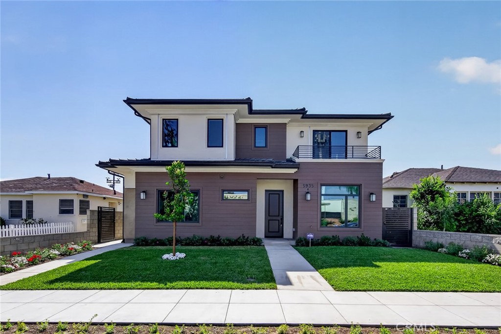 5935 Kauffman Ave. C — photo