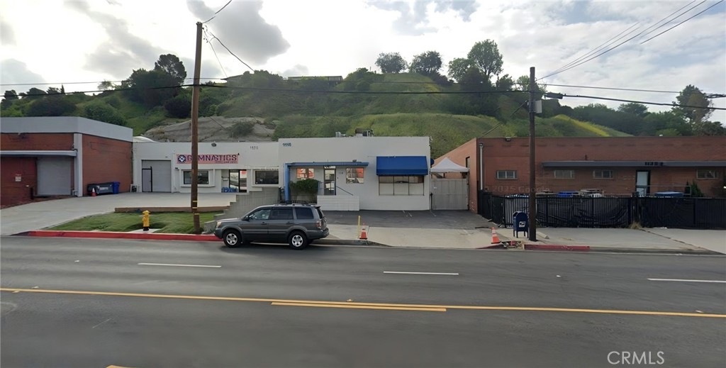 1110 Monterey Pass — photo