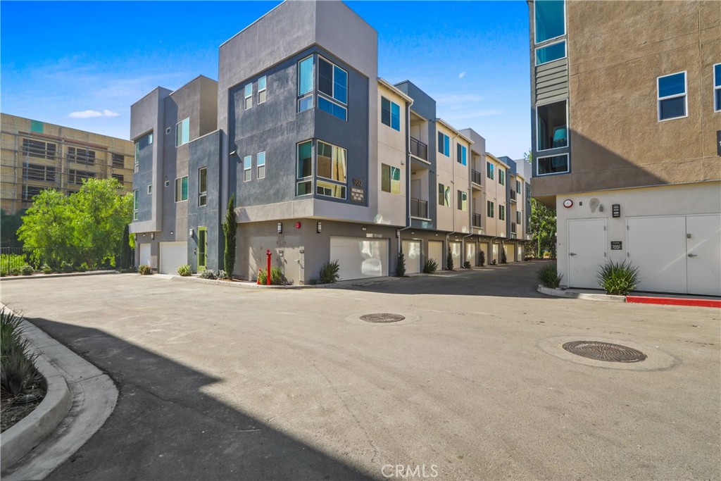 960 N Tangent Privado 305 — photo