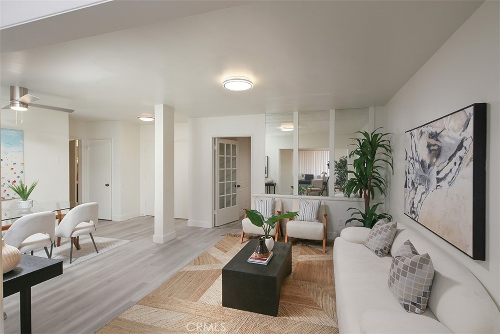 5651 Sumner 109 — photo