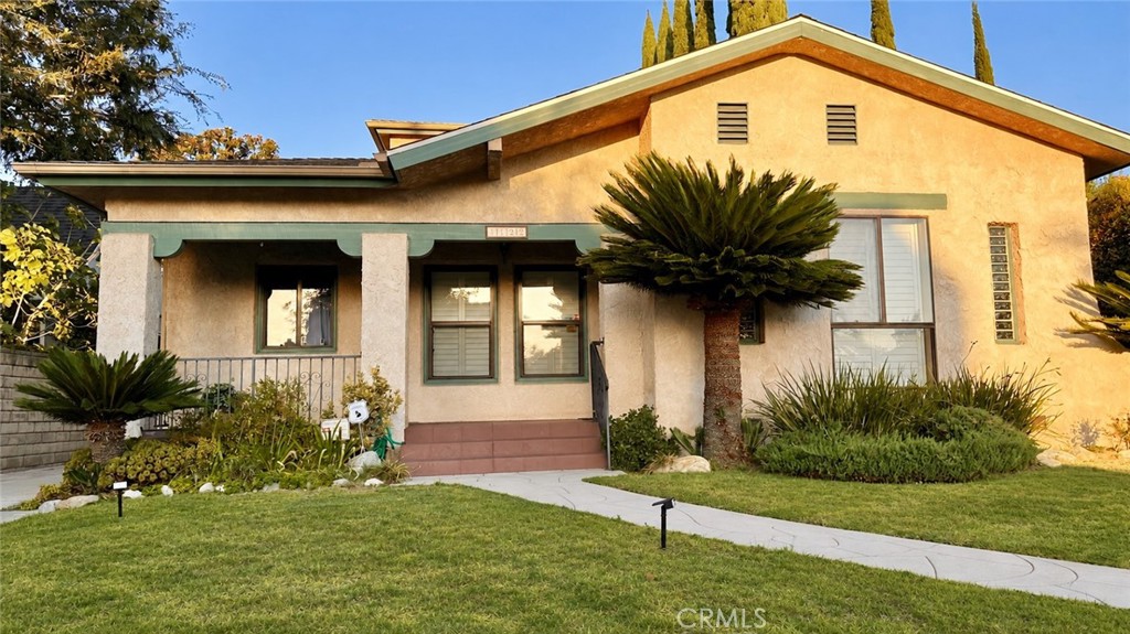 1122 N Isabel Street — photo