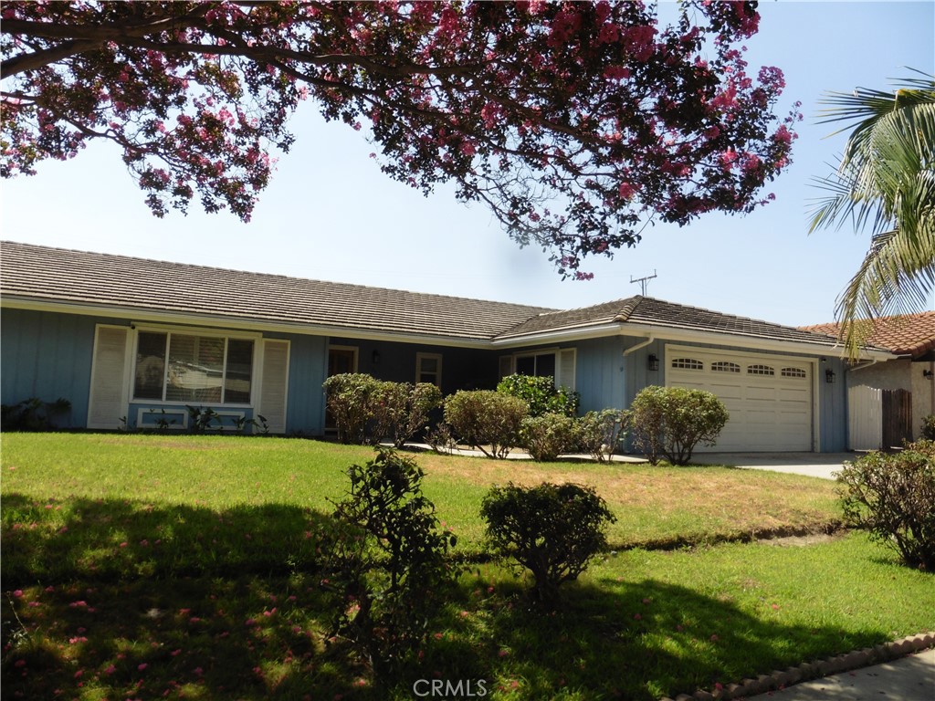 706 W Wistaria — photo