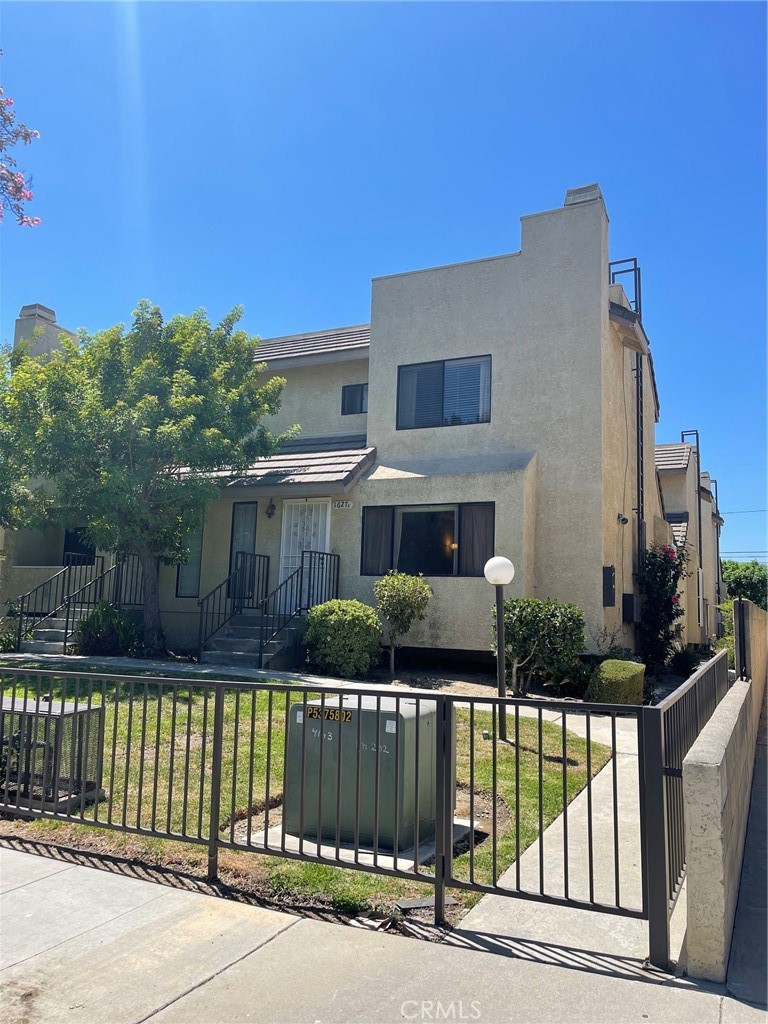 1627 #a S Marengo Avenue a — photo