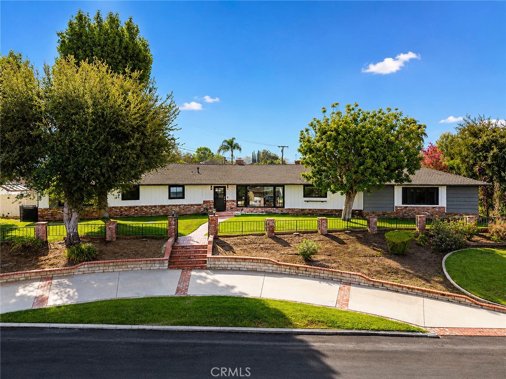 21132 E Cloverland Street — photo